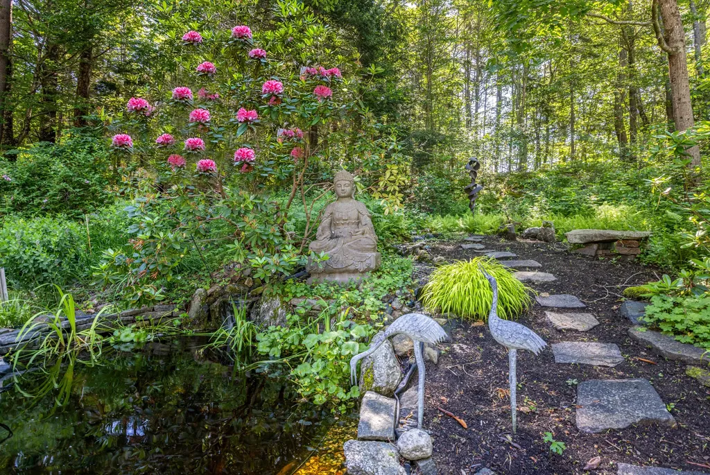 35 Schooner Ridge Road Cumberland ME 04110
