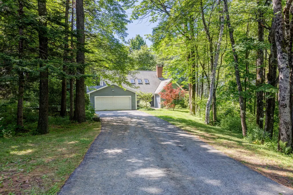35 Schooner Ridge Road Cumberland ME 04110
