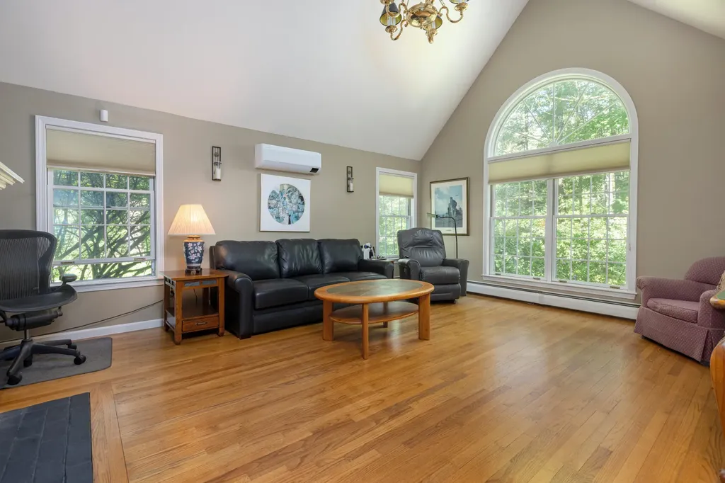 35 Schooner Ridge Road Cumberland ME 04110