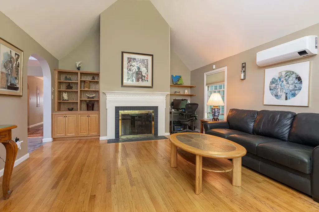 35 Schooner Ridge Road Cumberland ME 04110