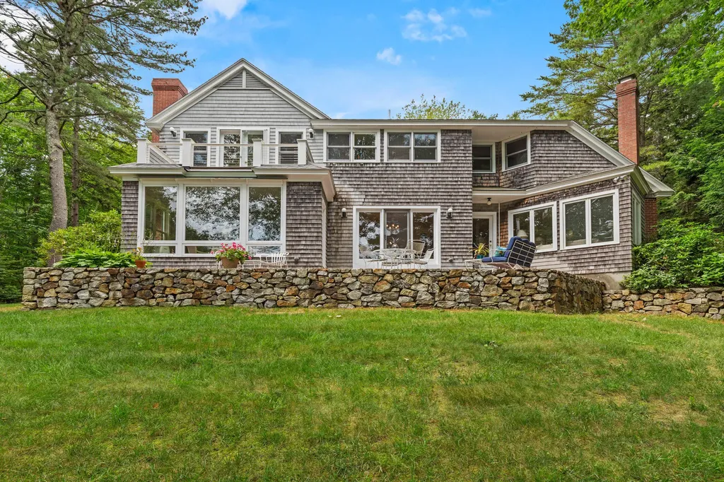 89 Schooner Ridge Road Cumberland ME 04110