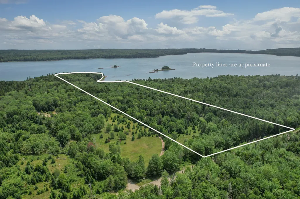 M7 L 5,6 Pineo Point Road Harrington ME 04643