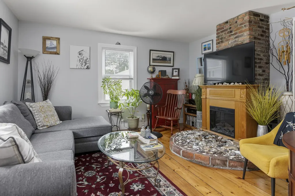 140 Sawyer Street South Portland ME 04106