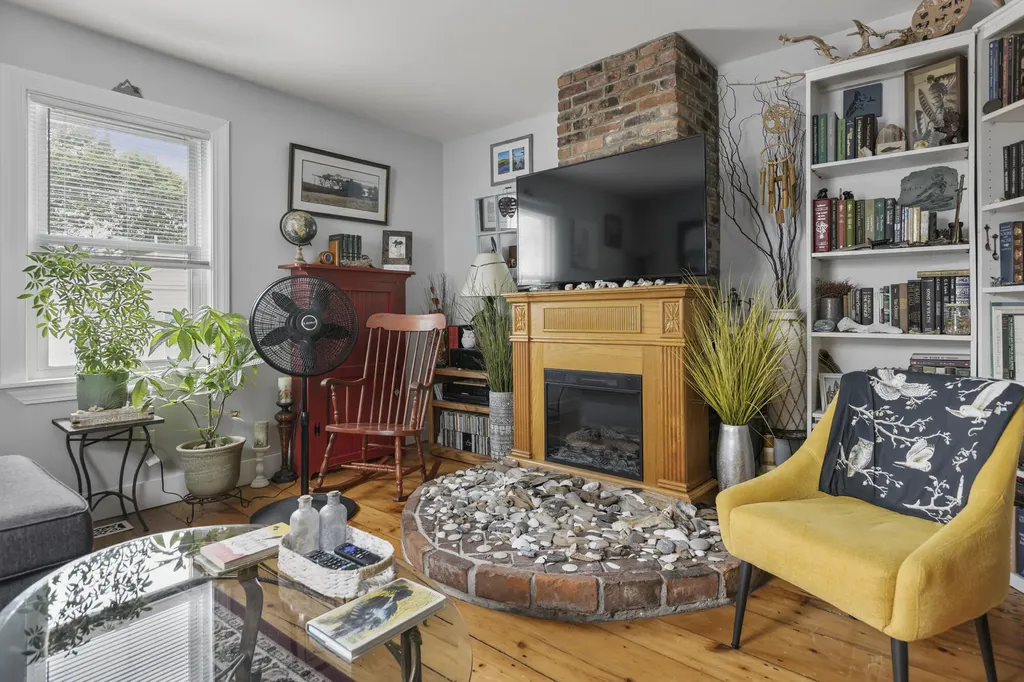 140 Sawyer Street South Portland ME 04106