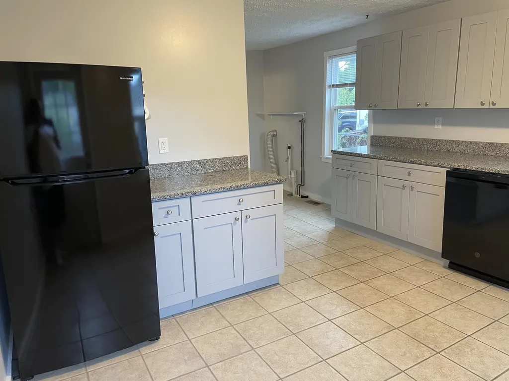 140 Sawyer Street South Portland ME 04106
