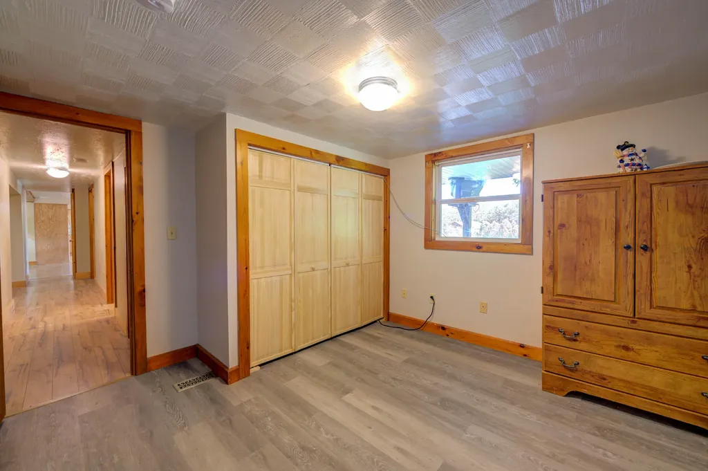 32 Roddy Lane Readfield ME 04355