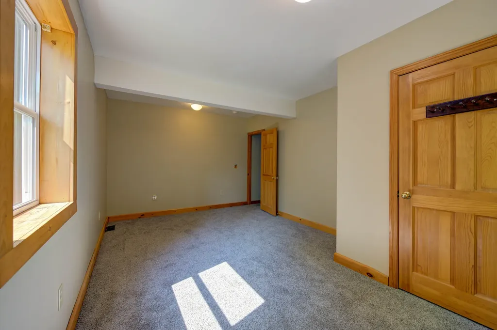 32 Roddy Lane Readfield ME 04355