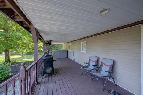 32 Roddy Lane Readfield ME 04355