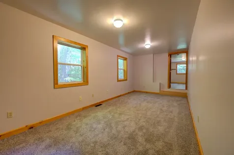 32 Roddy Lane Readfield ME 04355