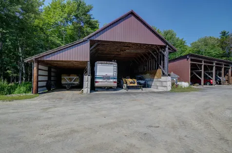 32 Roddy Lane Readfield ME 04355