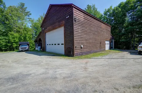 32 Roddy Lane Readfield ME 04355