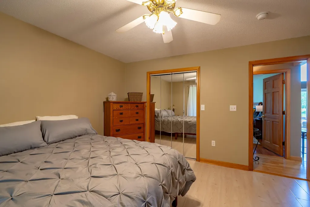 78 Lakeview Road Glenburn ME 04401