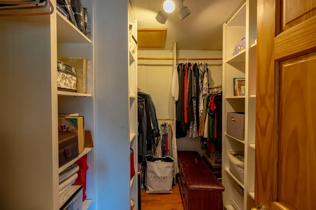 78 Lakeview Road Glenburn ME 04401