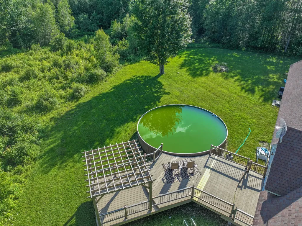 78 Lakeview Road Glenburn ME 04401