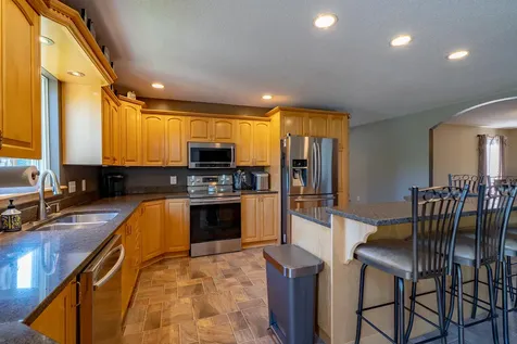 78 Lakeview Road Glenburn ME 04401