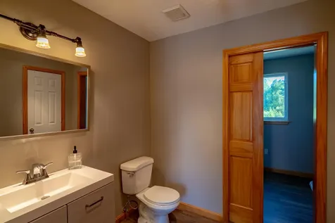 78 Lakeview Road Glenburn ME 04401