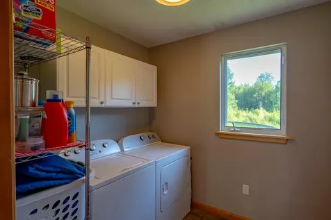 78 Lakeview Road Glenburn ME 04401
