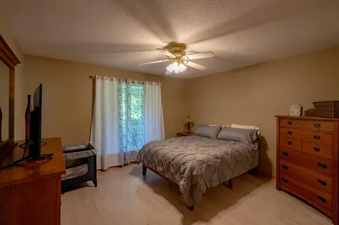 78 Lakeview Road Glenburn ME 04401
