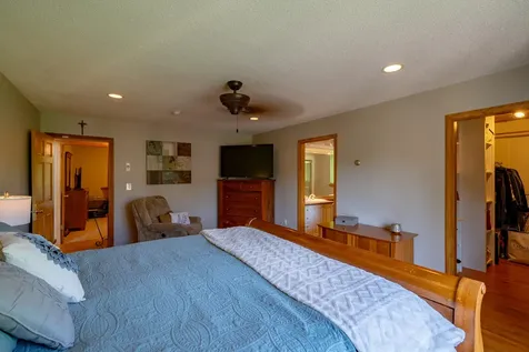 78 Lakeview Road Glenburn ME 04401