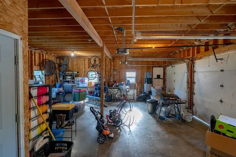 78 Lakeview Road Glenburn ME 04401