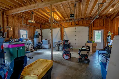 78 Lakeview Road Glenburn ME 04401