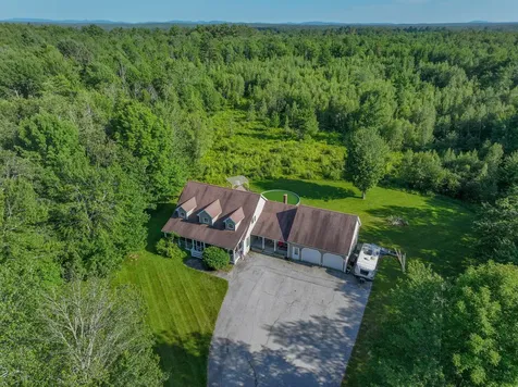 78 Lakeview Road Glenburn ME 04401