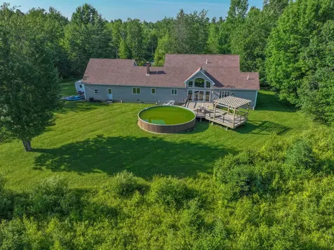 78 Lakeview Road Glenburn ME 04401