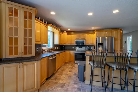 78 Lakeview Road Glenburn ME 04401