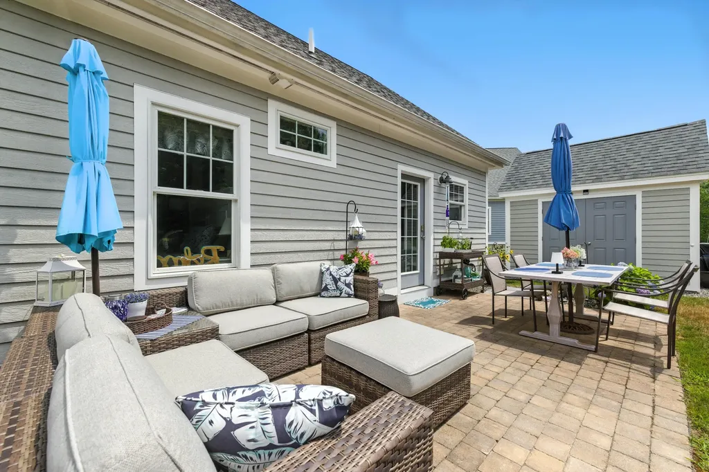 23 Adams Lane Arundel ME 04046