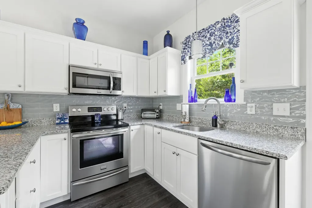 23 Adams Lane Arundel ME 04046