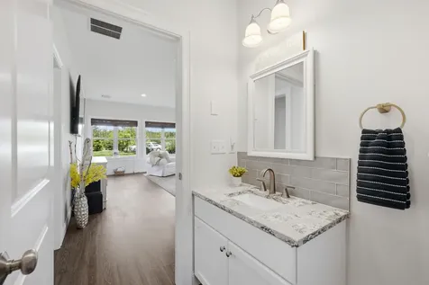 23 Adams Lane Arundel ME 04046
