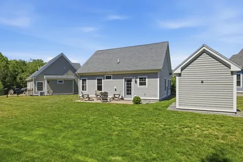23 Adams Lane Arundel ME 04046