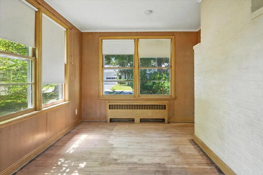 49 Bardwell Street Lewiston ME 04240