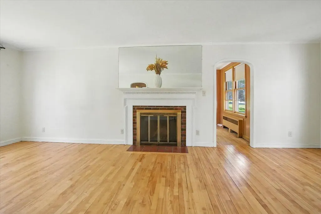 49 Bardwell Street Lewiston ME 04240