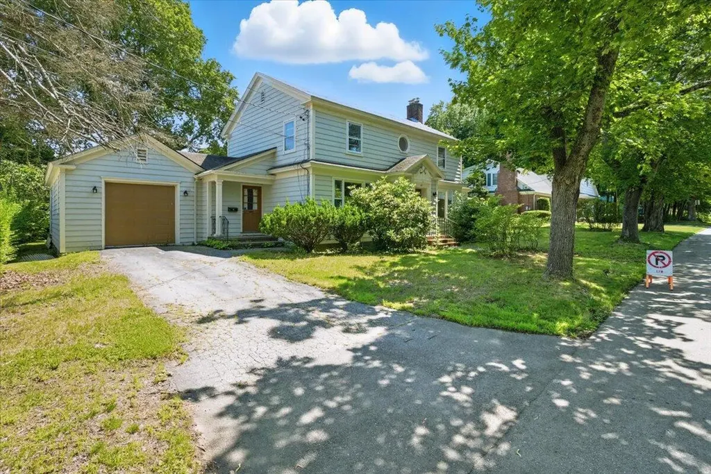 49 Bardwell Street Lewiston ME 04240