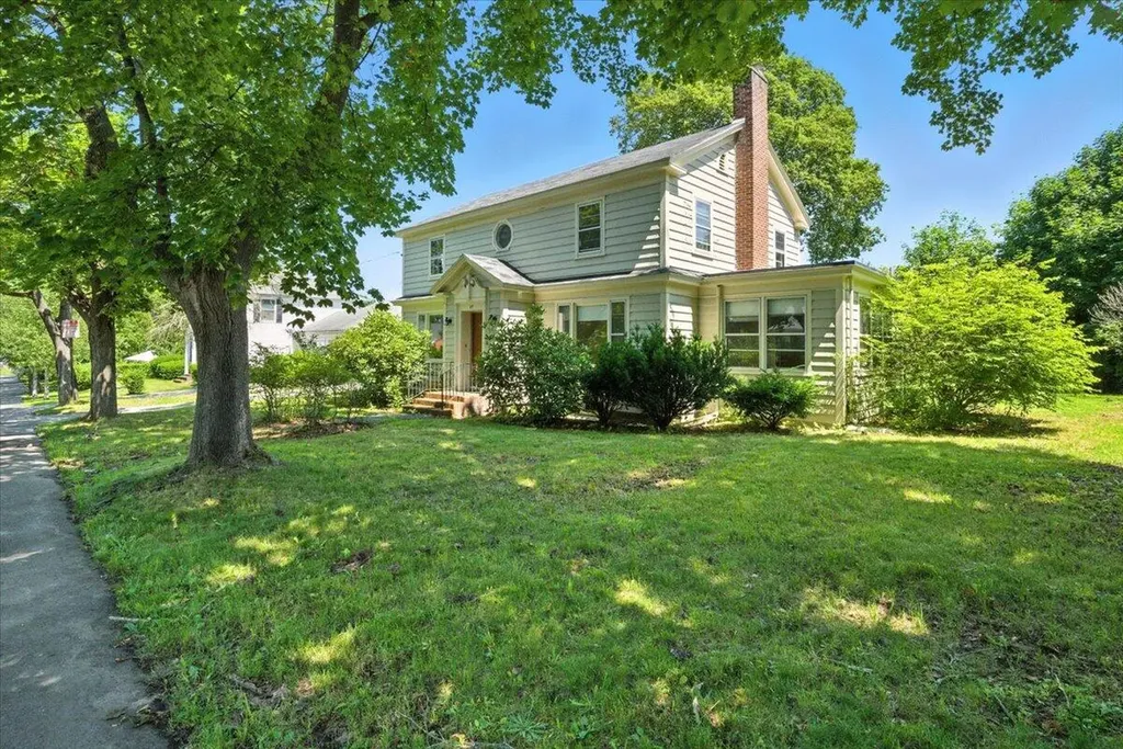 49 Bardwell Street Lewiston ME 04240