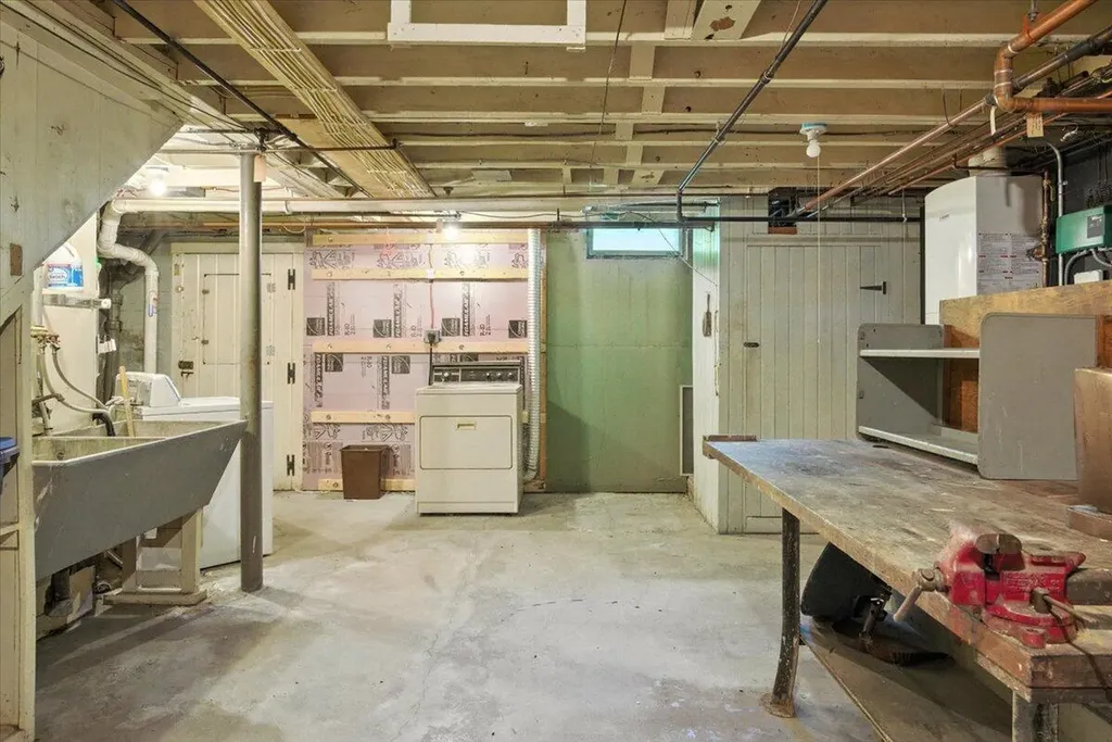 49 Bardwell Street Lewiston ME 04240