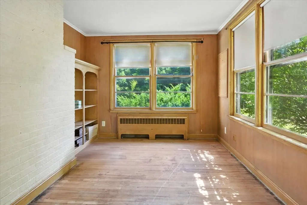 49 Bardwell Street Lewiston ME 04240