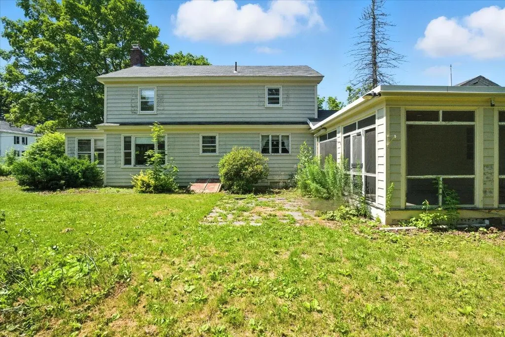49 Bardwell Street Lewiston ME 04240