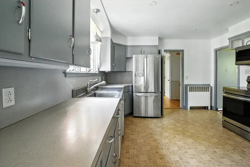 49 Bardwell Street Lewiston ME 04240