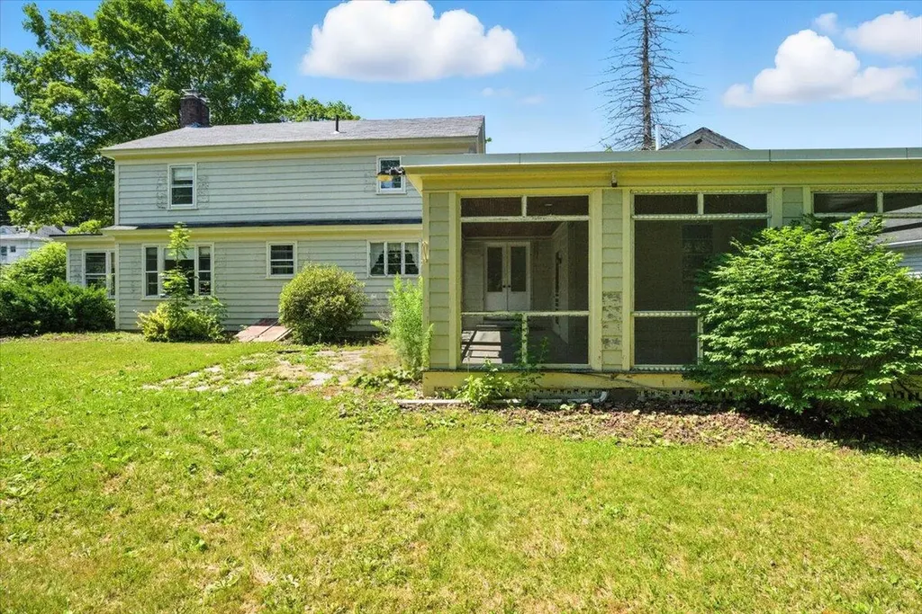49 Bardwell Street Lewiston ME 04240