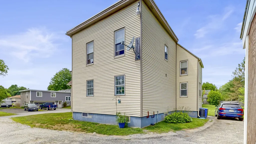 28 Stewart Street Lewiston ME 04240