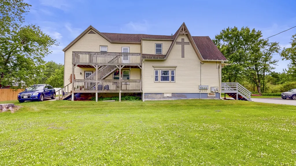 28 Stewart Street Lewiston ME 04240