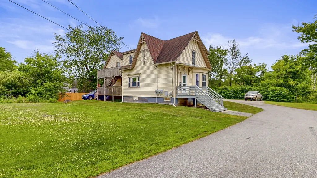 28 Stewart Street Lewiston ME 04240