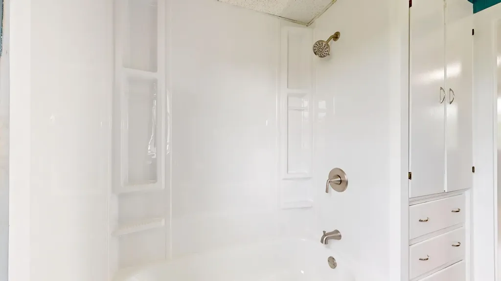 28 Stewart Street Lewiston ME 04240