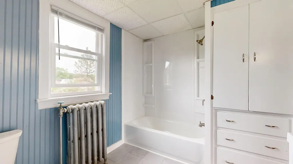 28 Stewart Street Lewiston ME 04240