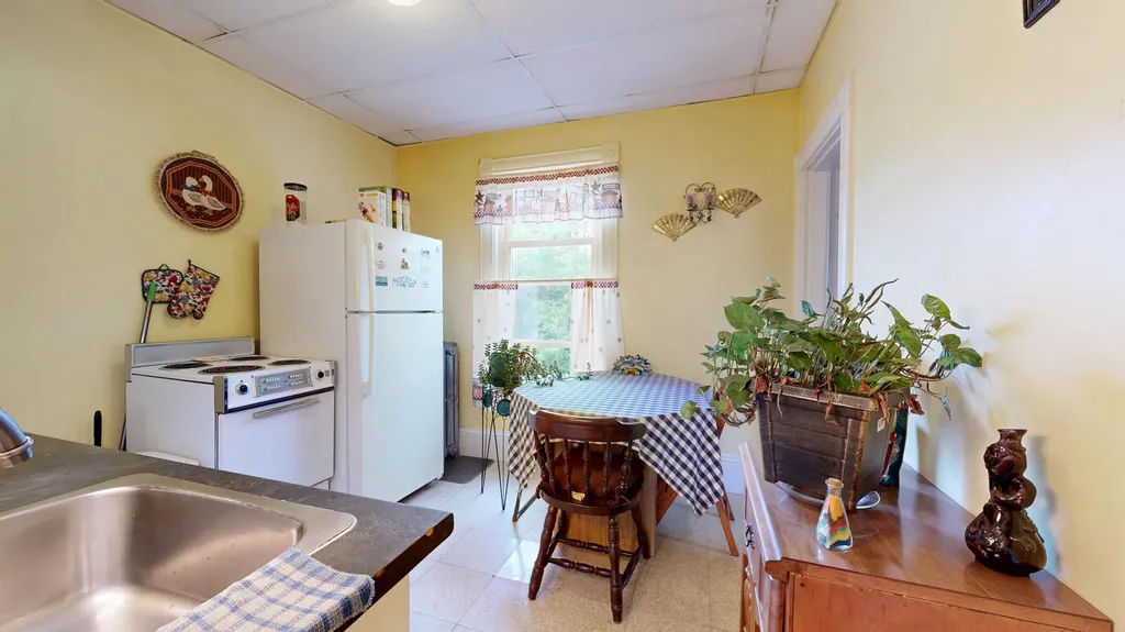 28 Stewart Street Lewiston ME 04240
