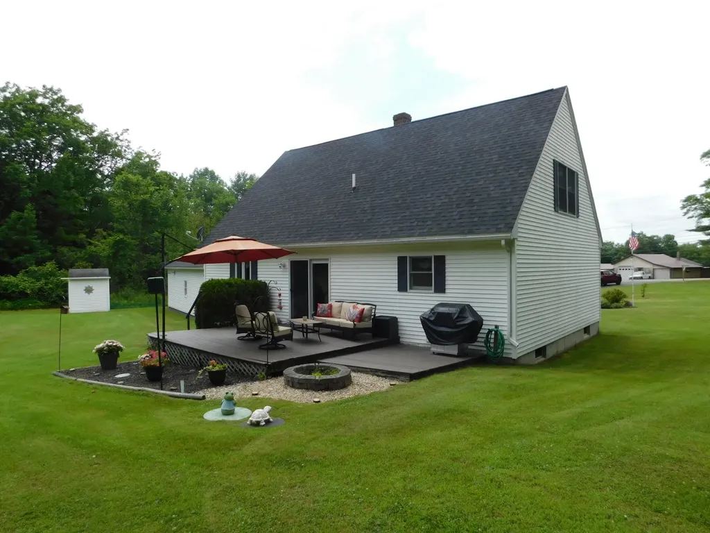 435 Canaan Road Skowhegan ME 04976