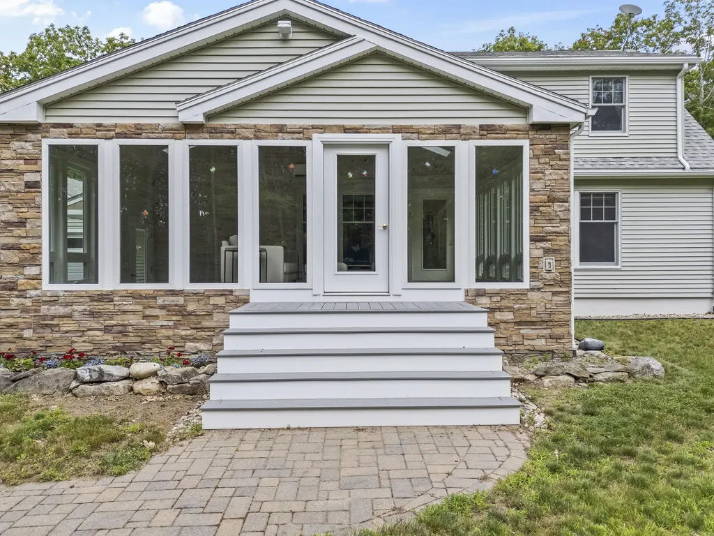 75 Henry Road Georgetown ME 04548