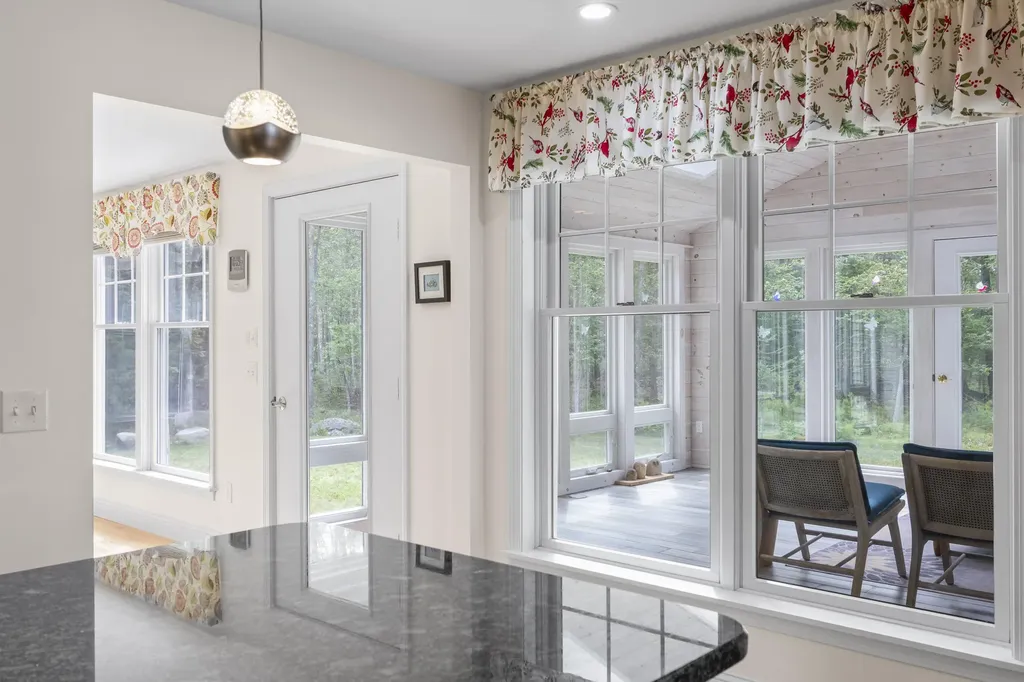 75 Henry Road Georgetown ME 04548
